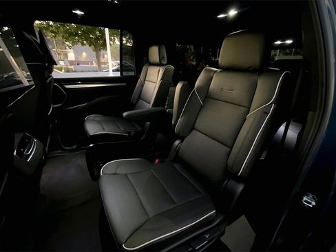 New 2026 Cadillac Escalade ESV Sport image 29