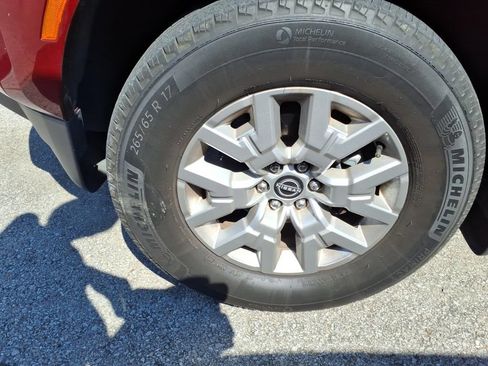 Certified 2023 Nissan Frontier SV w/ SV Premium Package RWD image 6