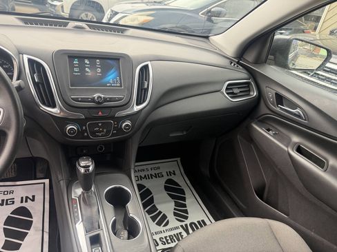 Used 2018 Chevrolet Equinox LT FWD image 26