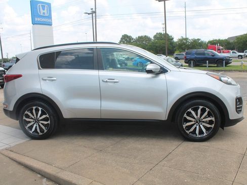 Used 2019 Kia Sportage EX w/ EX Premium Package FWD image 4