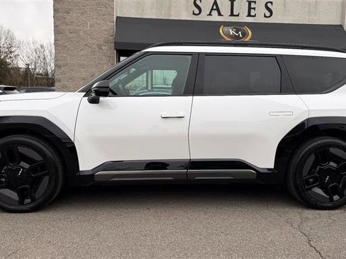 Used 2024 Kia EV9 GT-Line image 2