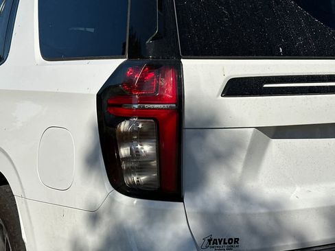 Used 2023 Chevrolet Tahoe Z71 w/ Z71 Off-Road Package AWD/4WD image 14