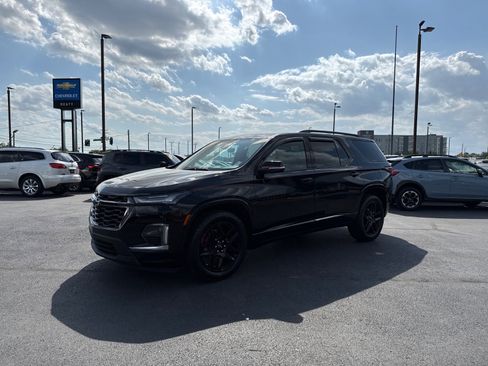 Used 2023 Chevrolet Traverse Premier w/ Redline Edition AWD/4WD image 7