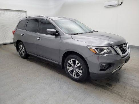 Used 2020 Nissan Pathfinder SV image 11