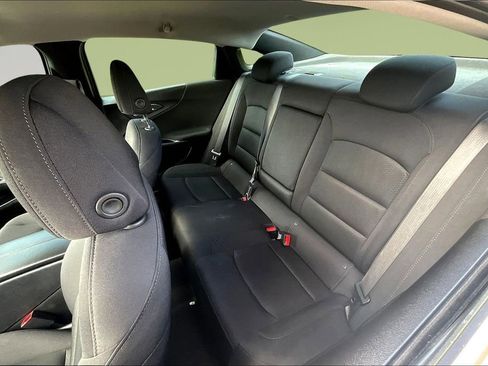 Used 2024 Chevrolet Malibu LT image 19
