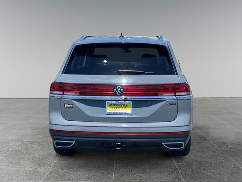 Used 2025 Volkswagen Atlas SEL AWD/4WD image 4