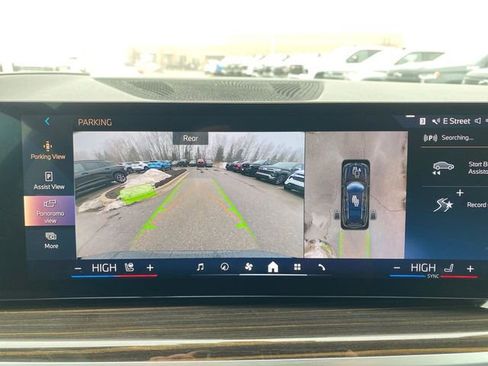 Used 2025 BMW X7 xDrive40i image 15