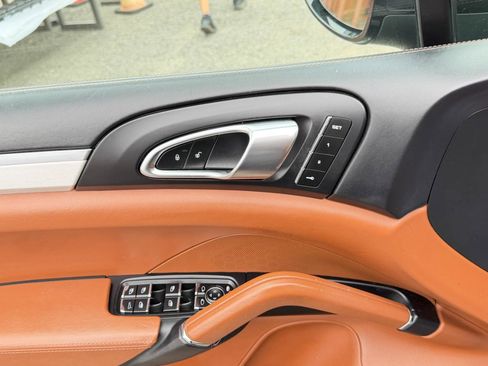 Used 2016 Porsche Cayenne GTS AWD/4WD image 18
