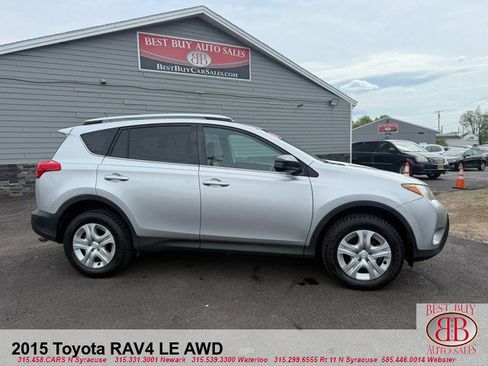 Used 2015 Toyota RAV4 LE AWD/4WD image 2