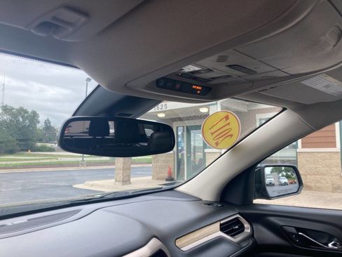 Used 2017 GMC Acadia Denali w/ Technology Package image 17