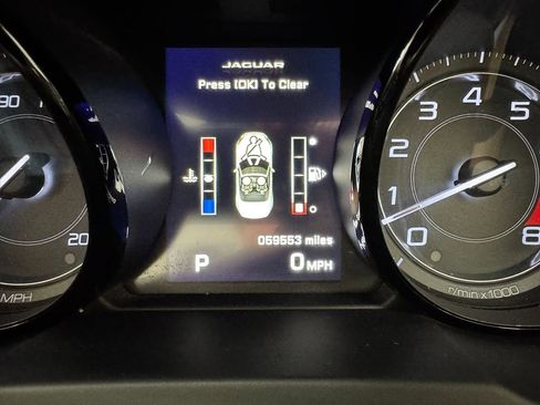 Used 2014 Jaguar F-TYPE S RWD image 33