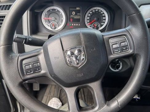 Used 2013 RAM 1500 Express RWD image 3