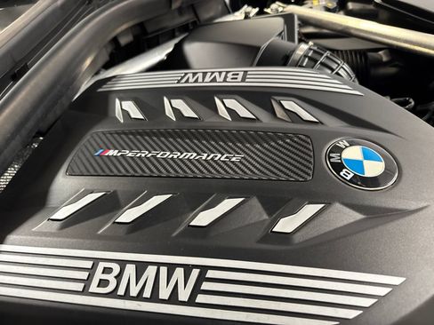 Used 2022 BMW X7 M50i AWD/4WD image 34