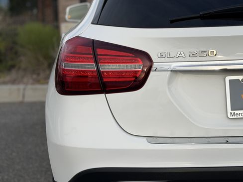 Used 2019 Mercedes-Benz GLA 250 image 11