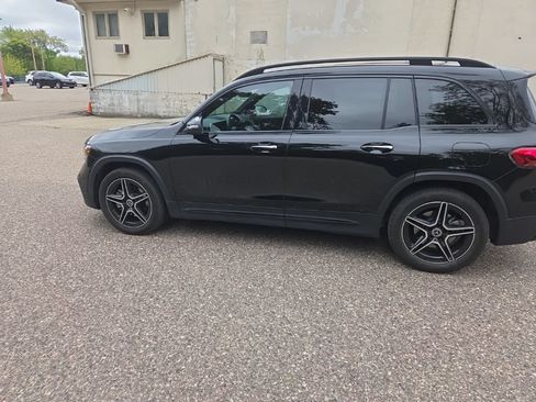 Used 2023 Mercedes-Benz GLB 250 4MATIC image 6