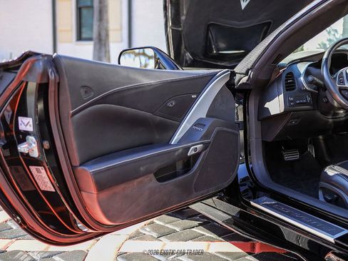 Used 2019 Chevrolet Corvette Z06 RWD image 11