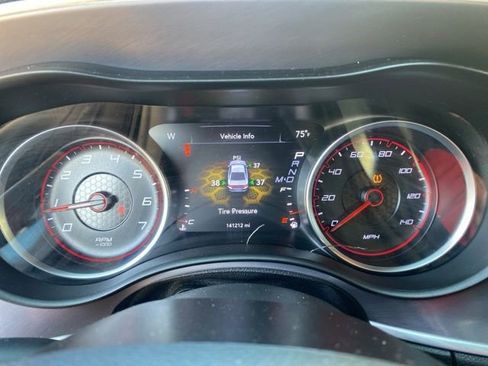 Used 2019 Dodge Charger SXT AWD/4WD image 11
