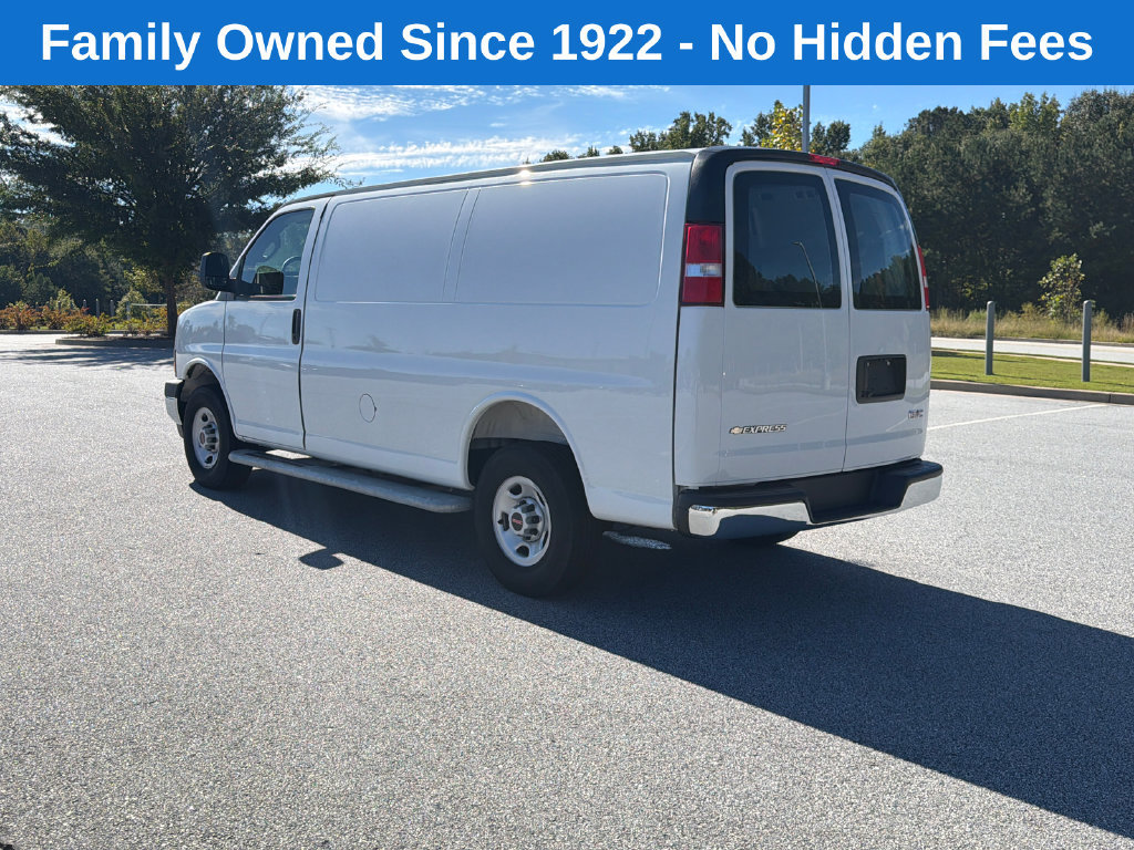 Used 2025 GMC Savana 2500 w/ Driver Convenience Package RWD image 5