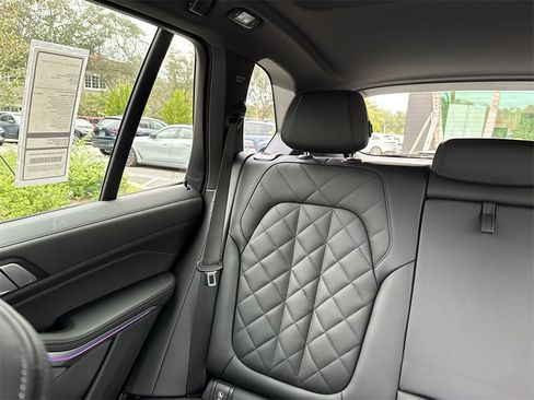 Used 2026 BMW X5 M60i image 18