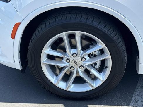 Used 2022 Dodge Durango GT RWD image 38