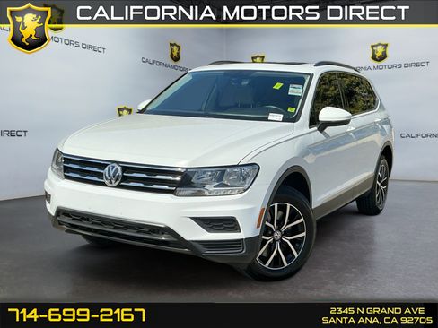 Used 2021 Volkswagen Tiguan SE w/ Panoramic Sunroof Package image 1