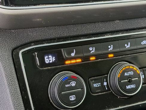 Used 2019 Volkswagen Atlas SEL FWD image 17