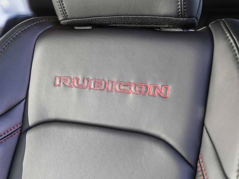 Used 2024 Jeep Wrangler Unlimited Rubicon image 26