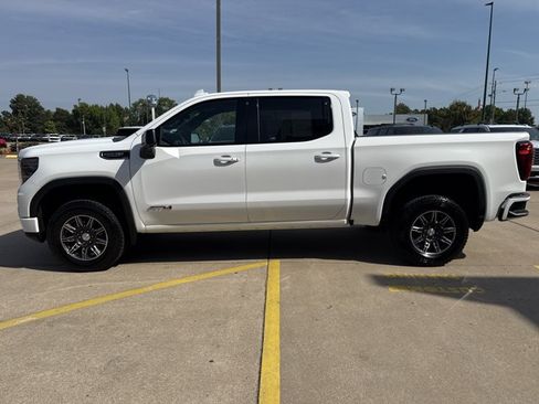 Used 2025 GMC Sierra 1500 AT4 AWD/4WD image 12