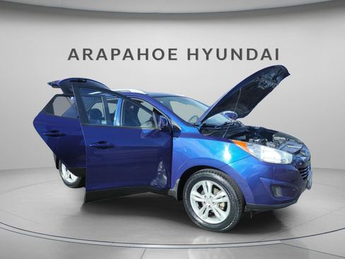 Used 2011 Hyundai Tucson GLS image 11