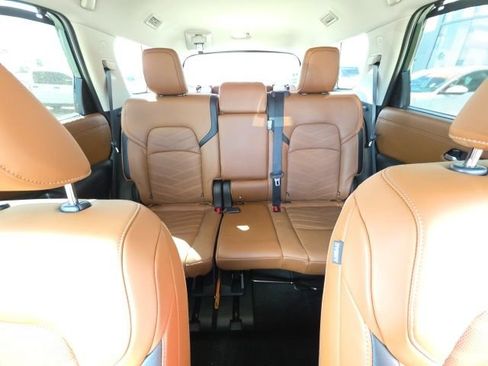 Used 2025 Nissan Pathfinder Platinum w/ Cargo Package image 22