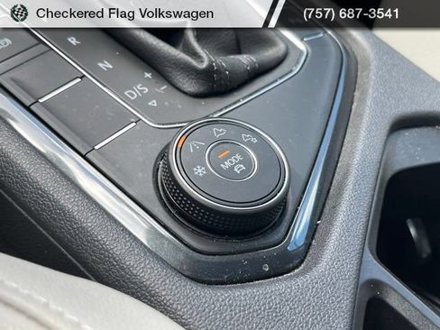Used 2019 Volkswagen Tiguan SEL w/ 3rd Row Seat Package AWD/4WD image 47