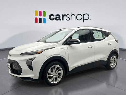 Used 2022 Chevrolet Bolt EUV LT w/ Comfort Package image 1