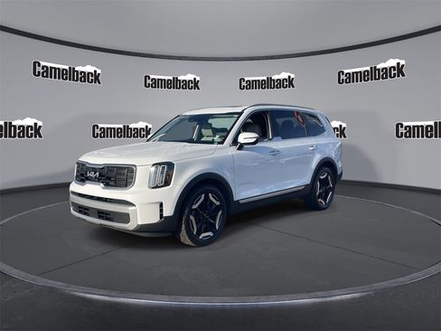 Used 2024 Kia Telluride S w/ S Sunroof Package image 3