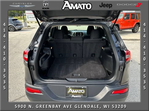 Used 2015 Jeep Cherokee Latitude FWD image 10