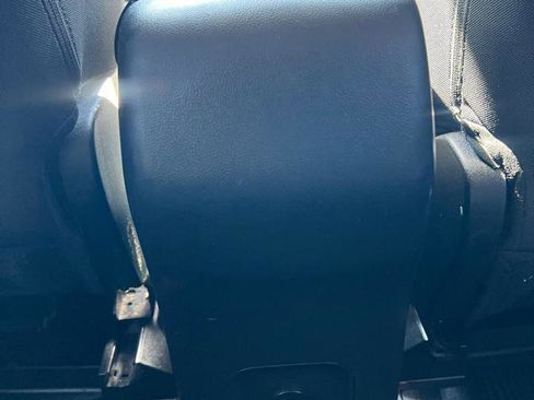 Used 2022 Ford Escape SE image 26