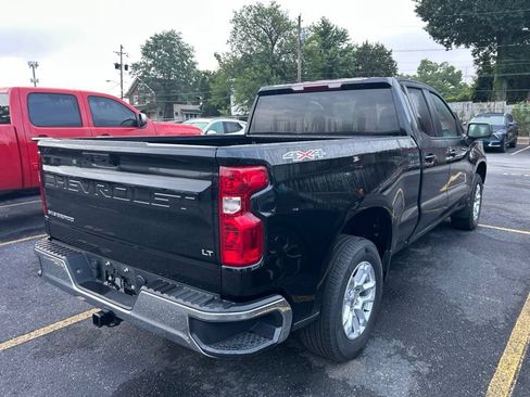 Used 2024 Chevrolet Silverado 1500 LT AWD/4WD image 6