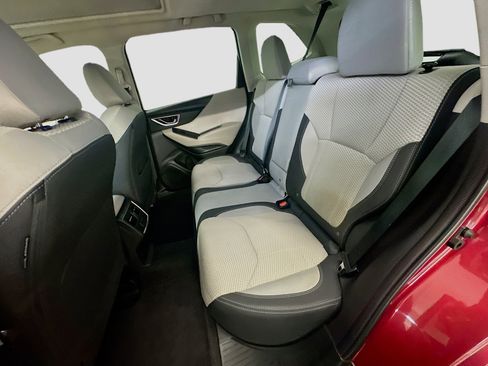 Used 2023 Subaru Forester Premium image 29