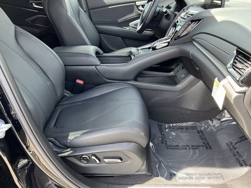 Used 2024 Acura RDX SH-AWD image 30