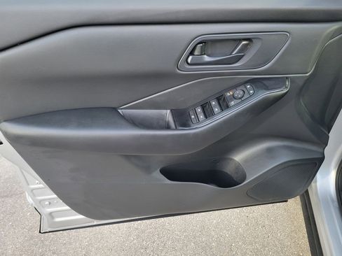 Certified 2025 Nissan Rogue S image 15