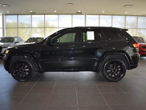 Used 2021 Jeep Grand Cherokee Laredo X AWD/4WD image 7
