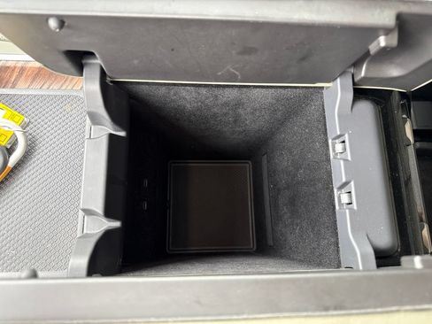 Used 2023 Rivian R1S Launch Edition AWD/4WD image 14
