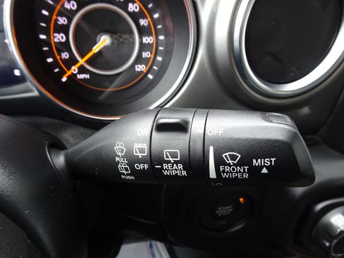 Used 2019 Jeep Wrangler Unlimited Sahara image 22