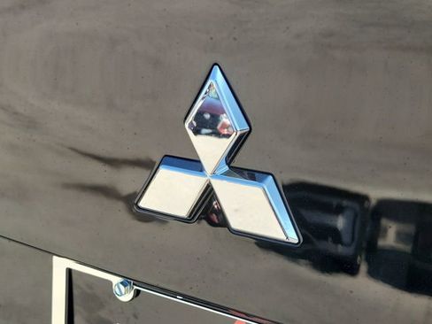 New 2026 Mitsubishi Outlander ES image 8