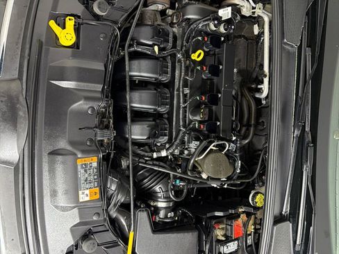 Used 2014 Ford Focus SE w/ SE Winter Package image 25