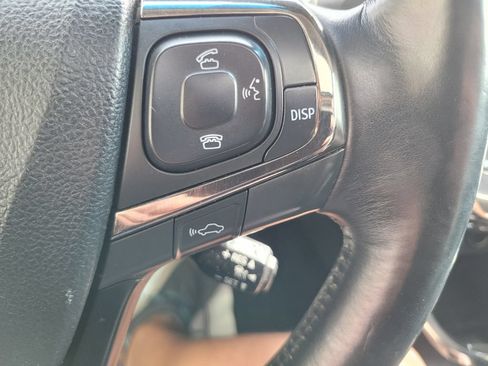 Used 2013 Toyota Avalon Limited FWD image 25