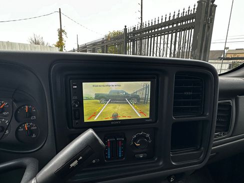 Used 2006 Chevrolet Silverado 1500 LT w/ Light Duty Power Package image 65