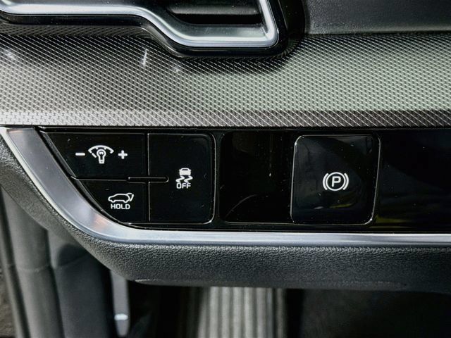 Used 2025 Kia Sportage SX FWD image 11
