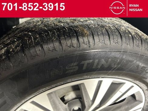 Certified 2023 Nissan Rogue SV image 13