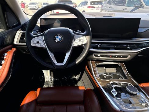 Used 2023 BMW X7 xDrive40i AWD/4WD image 11