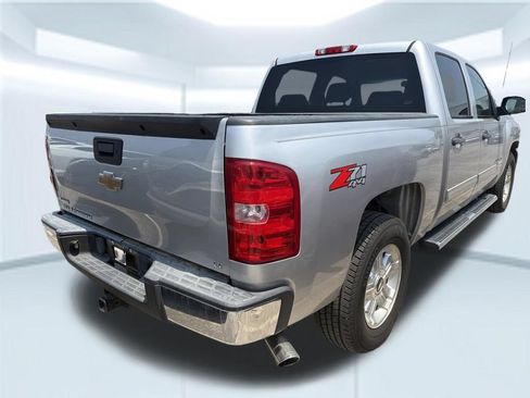 Used 2011 Chevrolet Silverado 1500 LT w/ All-Star Edition AWD/4WD image 6